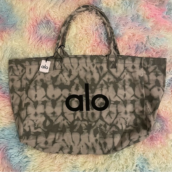ALO Yoga Handbags - NWT Alo Yoga Tie Dye Tote Bag